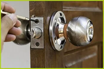 Expert Locksmith Services Abington, MA 781-298-3439 - 17-eviction-service