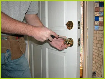 Expert Locksmith Services Abington, MA 781-298-3439 Expert Locksmith Services Abington, MA 781-298-3439 - 9-locks-change